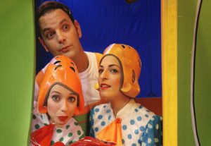 הצגות ילדים בישראל: "מחסן השטוזים של דתיה - תיאטרון אורנה פורת לילדים ולנוער - מופע חנוכה"