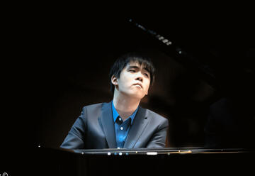הופעות מוזיקה קלאסית בישראל: "קווין צ&apos;ן - אגדת פסנתר"