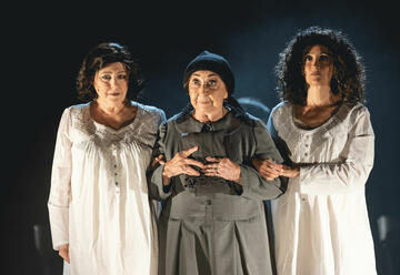 הצגות בישראל: "מניין נשים - תיאטרון הבימה בשיתוף תיאטרון באר שבע"